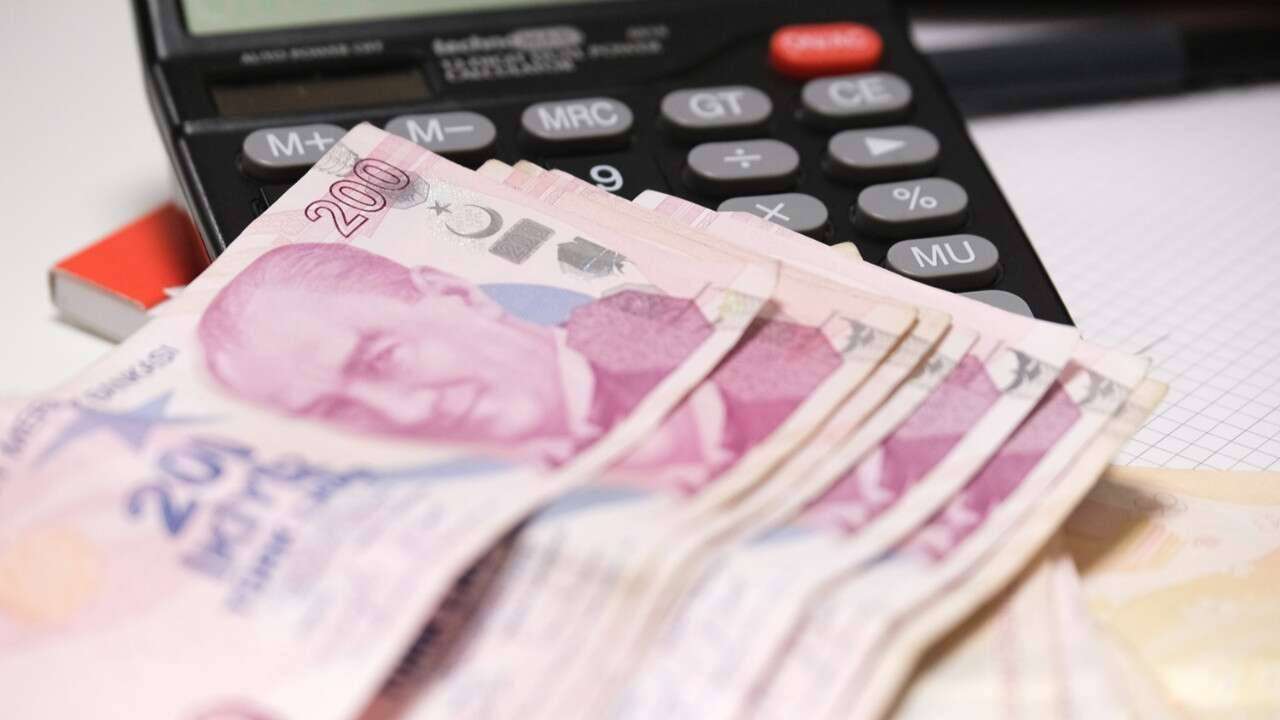 Milyonlarca emekliye müjde: Uzman isim üstüne basa basa açıkladı! SGK o paraları faiziyle emekliye geri ödeyecek 11